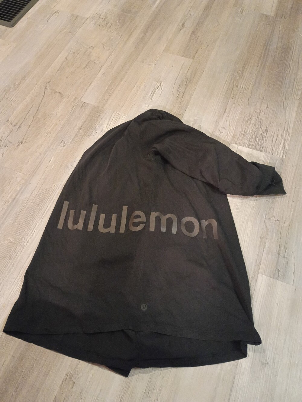 Lululemon - Picture 6 of 8